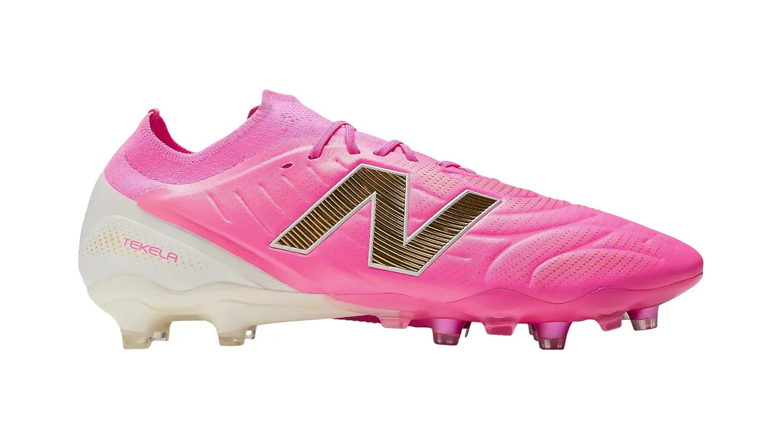 Chaussure de football New Balance Tekela rose et blanche, vue de profil