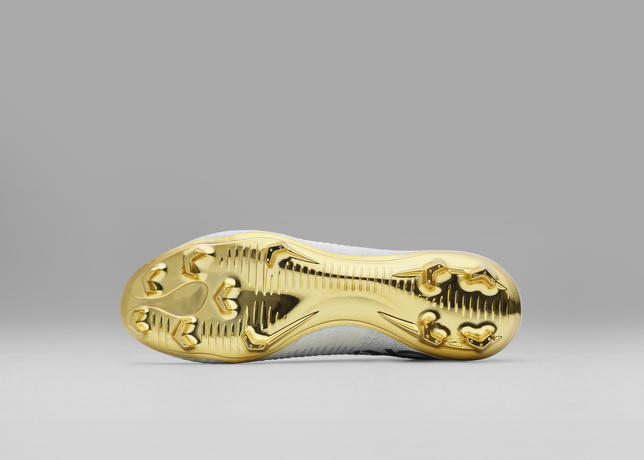 crampons-nike-mercurial-superfly-cr7-vitorias