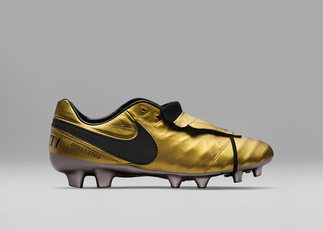 NIKE_TIEMPO_LEGEND_VI_Totti-AS-Roma_12_12_68967