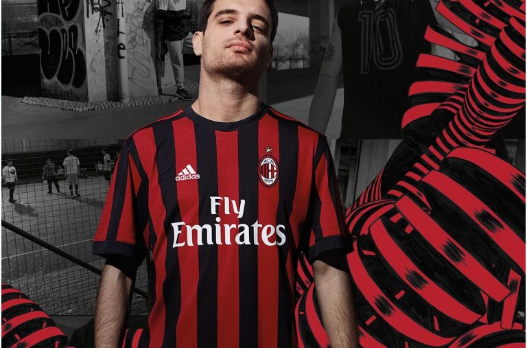 Nouveau Maillot Domicile du Milan AC Saison 2017-2018