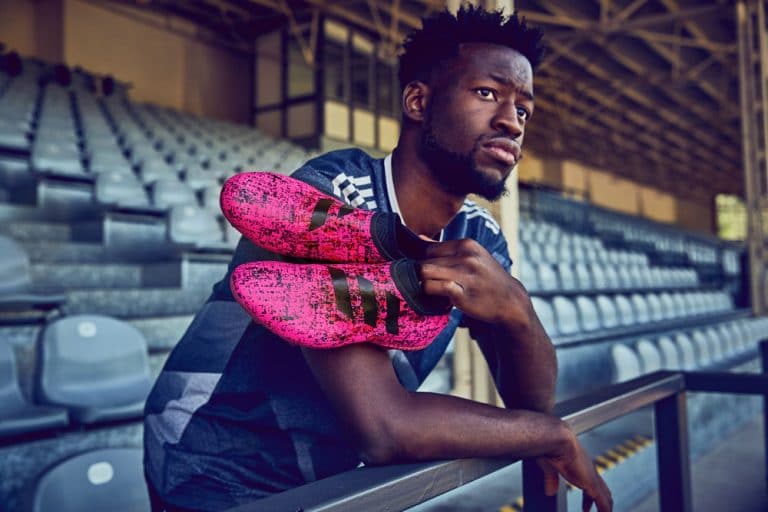 adidas dévoile le nouveau pack HACKED 4 pour la GLITCH