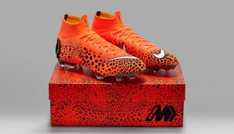 Une Nike Mercurial Superfly 360 designée par Kim Jones