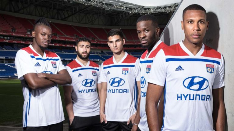 Lyon dévoile ses nouveaux maillots pour la saison 2018-2019