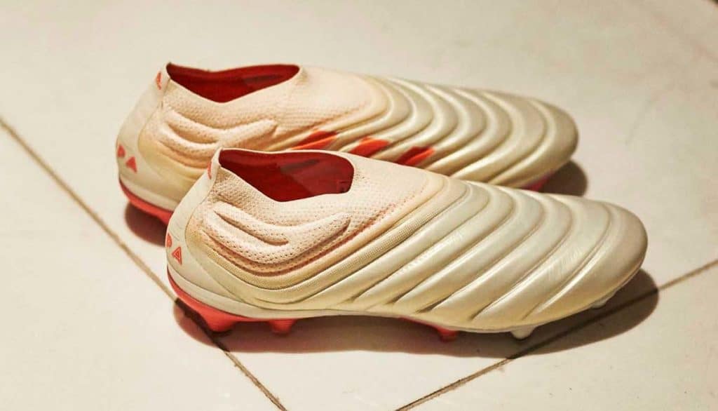 chaussure de foot adidas COPA 19+