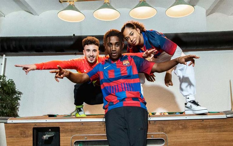 FC Barca, un maillot « mashup » collector pour ses 20 ans avec Nike