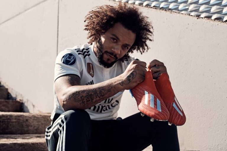 nouvelles chaussures adidas football Exhibit pack