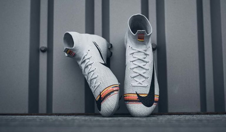 chaussure de foot Nike Mercurial Superfly “LVL UP”