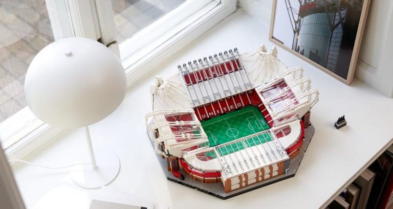 Lego dévoile une réplique du stade d’Old Trafford