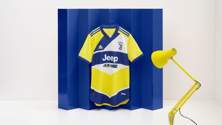 Juventus : un maillot third qui s’inspire de la culture des années 90