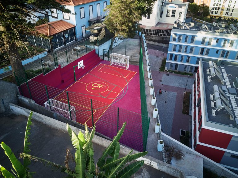 Un nouveau terrain rend hommage aux buts de ronaldo
