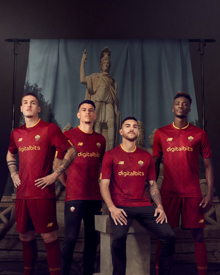 Maillot AS Roma : le nouveau maillot domicile 2023 dévoilé