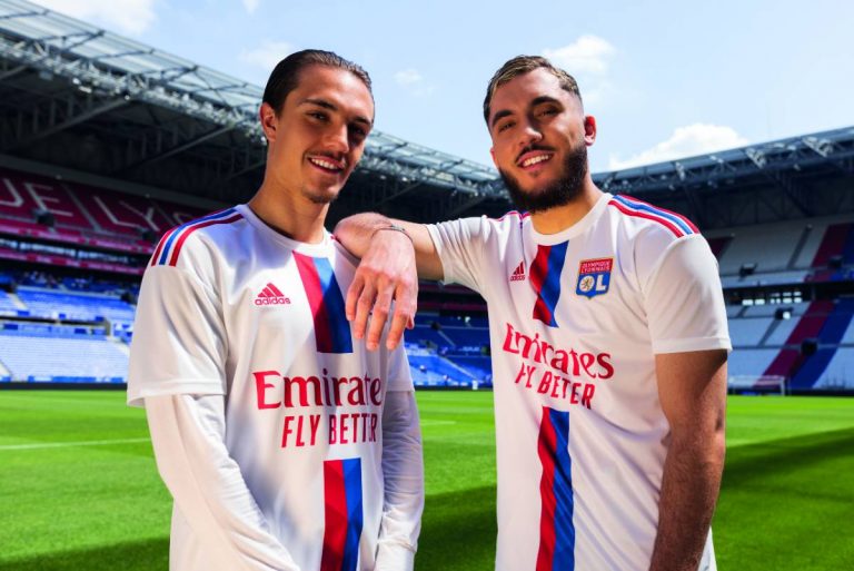 L’Olympique Lyonnais (OL) présente son maillot domicile 2023