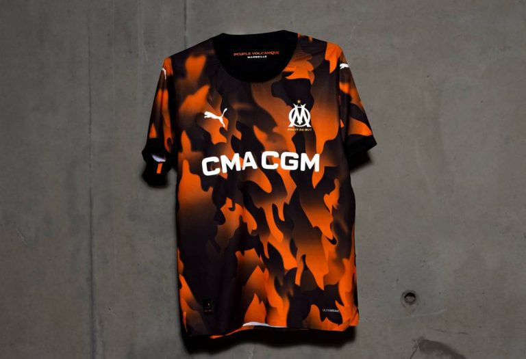 L’Olympique de Marseille dévoile le maillot du “Peuple Volcanique”