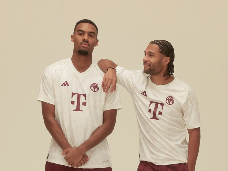 le FC Bayern Munich dévoile son 3ème maillot pour la saison 2023/24