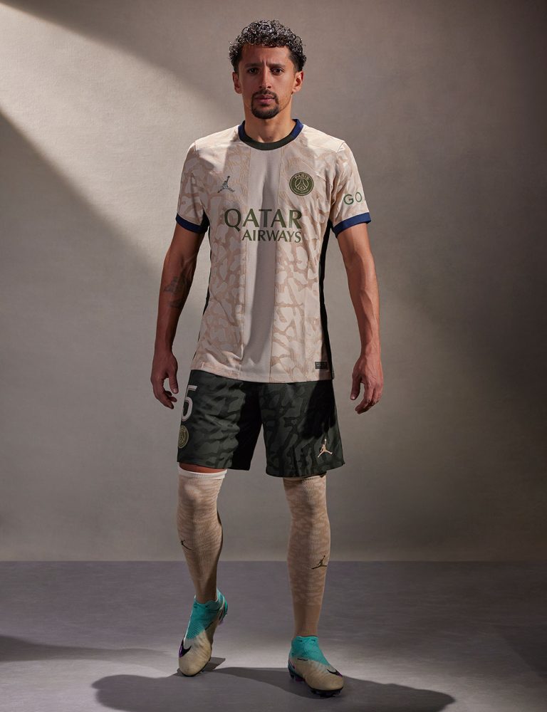 PSG le 4ème Maillot PSG X Jordan 2023/2024 dévoilé