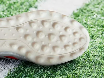 crampons adidas fooball Turf Terrain synthetique